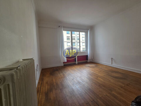 Bureaux 3 pi&egrave;ces sous bail professionnel Nantes Centre (Rue du Calvaire) 960 44000 Nantes