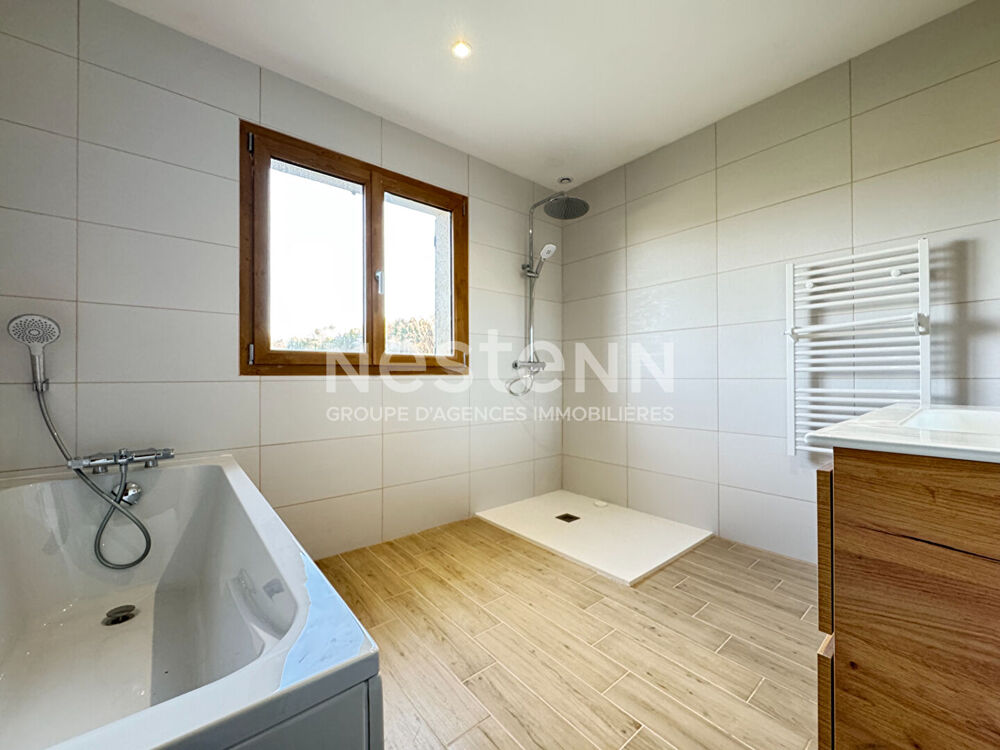 Maison - PLAIN PIED - 96 m² - Jardin - Double garages - TRONVILLE-EN-BARROIS