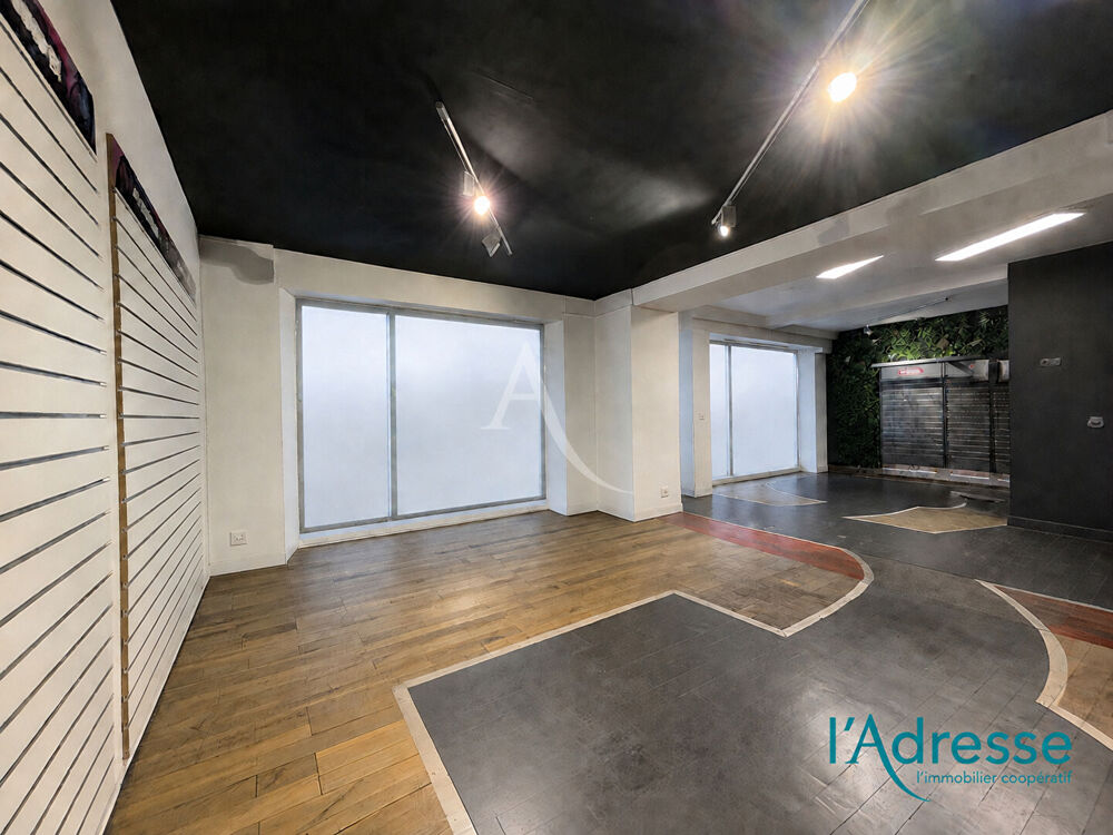 Vente Immeuble Local commercial avec stockage 600 m²  Mayenne Rive gauche SAINT-MARTIN Mayenne