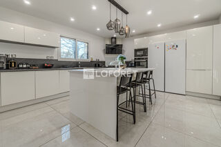  Maison � vendre 5 pi�ces 140 m�