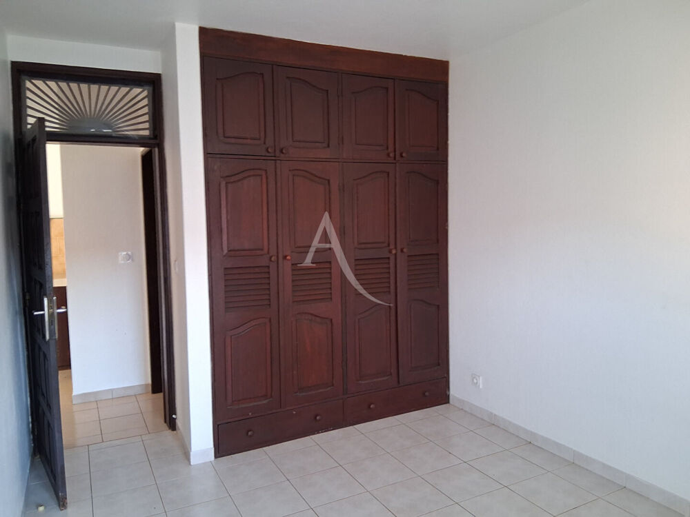 Location Appartement Appart T2  - 2ème étage - Centre ville de Cayenne Cayenne
