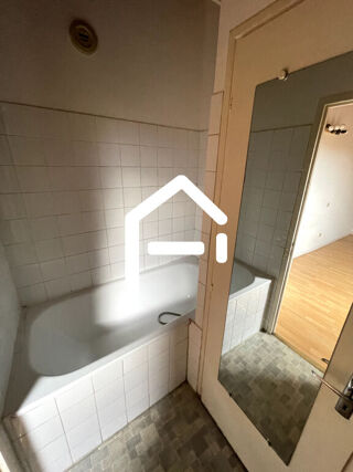  Appartement à louer 2 pièces 33 m²