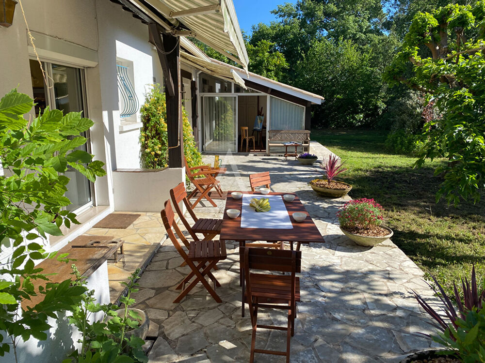 Maison Saint Medard En Jalles 6 pièce(s) 168 m2