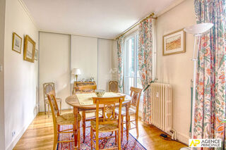 Vente Appartement Versailles Rive Droite square Jean Houdon - Appartement 6 pièces 126.67 m² carrez avec balcons, caves et box Versailles