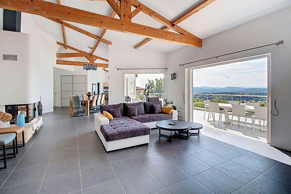 Vente Maison A VENDRE Maison LA MOTTE 185 m² avec PISCINE et VUE La motte
