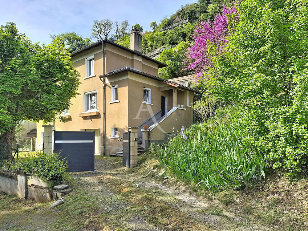 Maison 5 pièces 124 m² · à Mercues · 124 m² · 155 000 €