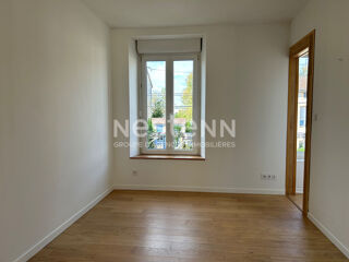  Appartement à louer 4 pièces 84 m²