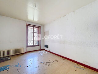  Immeuble à vendre 15 + pièces 1400 m²