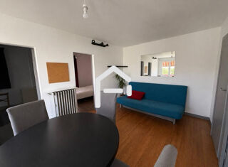  Appartement à louer 5 pièces 80 m²