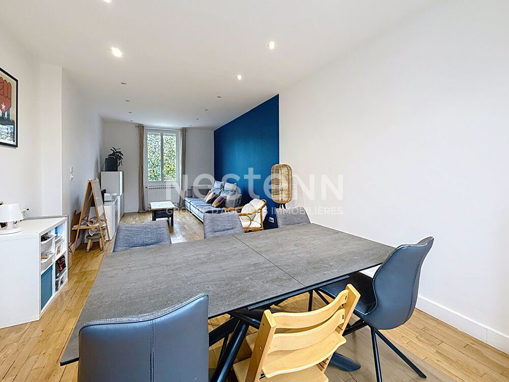 Vente Maison Maison indépendante de 1930 Rénovée avec garage 4 chambres - 69500 BRON Bron