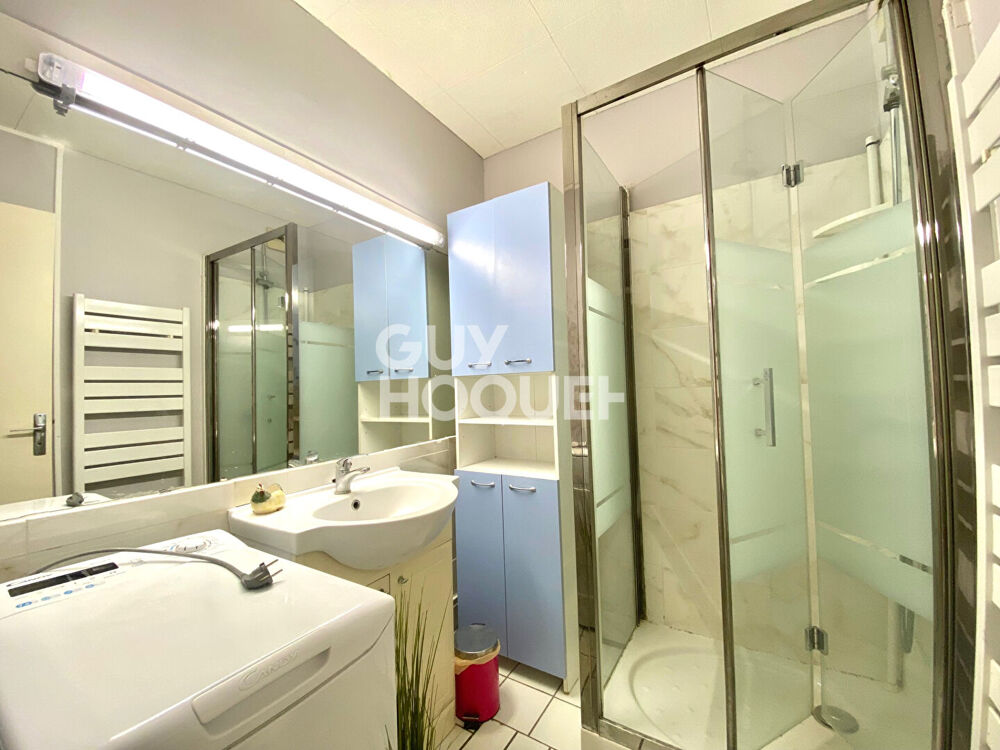 A louer à l'année - Appartement STUDIO - Canet en Roussillon - Stationnement