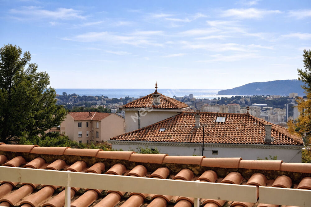 Vente Appartement Appartement 3 pièces à vendre avec vue mer à Toulon - Rare sur le marché ! Toulon