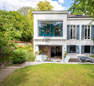 Maison 8 pièces 150 m² · au Vésinet · 150 m² · 1 590 000 €