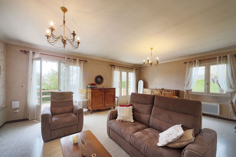 Vente Maison Lauzerte - Une adresse stratégique aux multiples possibles, entre projet professionnel et maison de famille Lauzerte