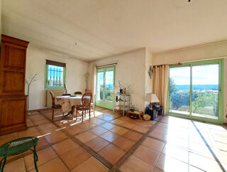  Maison � vendre 4 pi�ces 220 m�