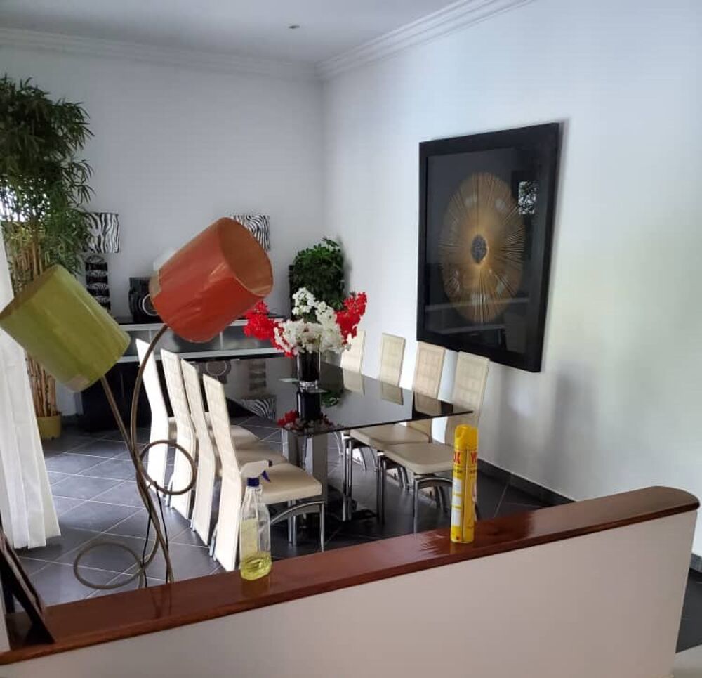 Location Maison A LOUER SPACIEUSE VILLA MEUBLEE DE 4 CHAMBRES AVEC PISCINE EN RÉSIDENCE A SALY Saly (Senegal)