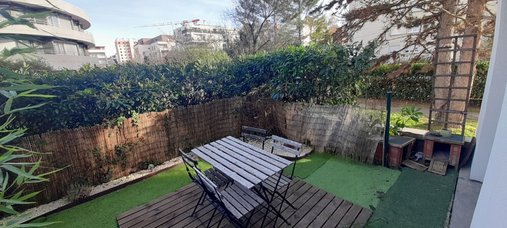 Vente Appartement VILLEURBANNE T3 BIS 80 m²  RDJ. 1 Garage Villeurbanne