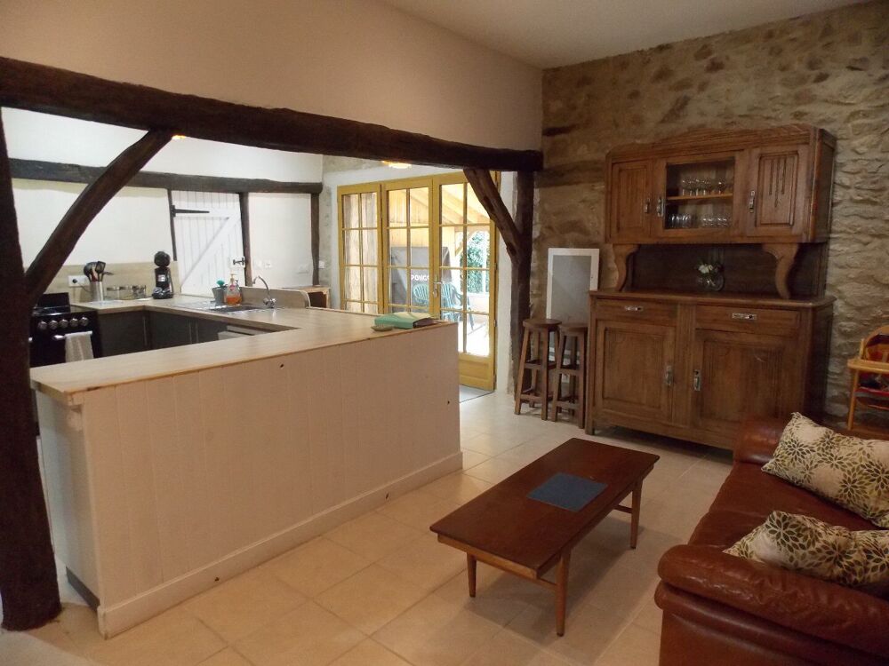 Vente Maison Superbe maison en pierre impeccable de 4 chambres avec grange et jardin dans un village populaire Les salles lavauguyon