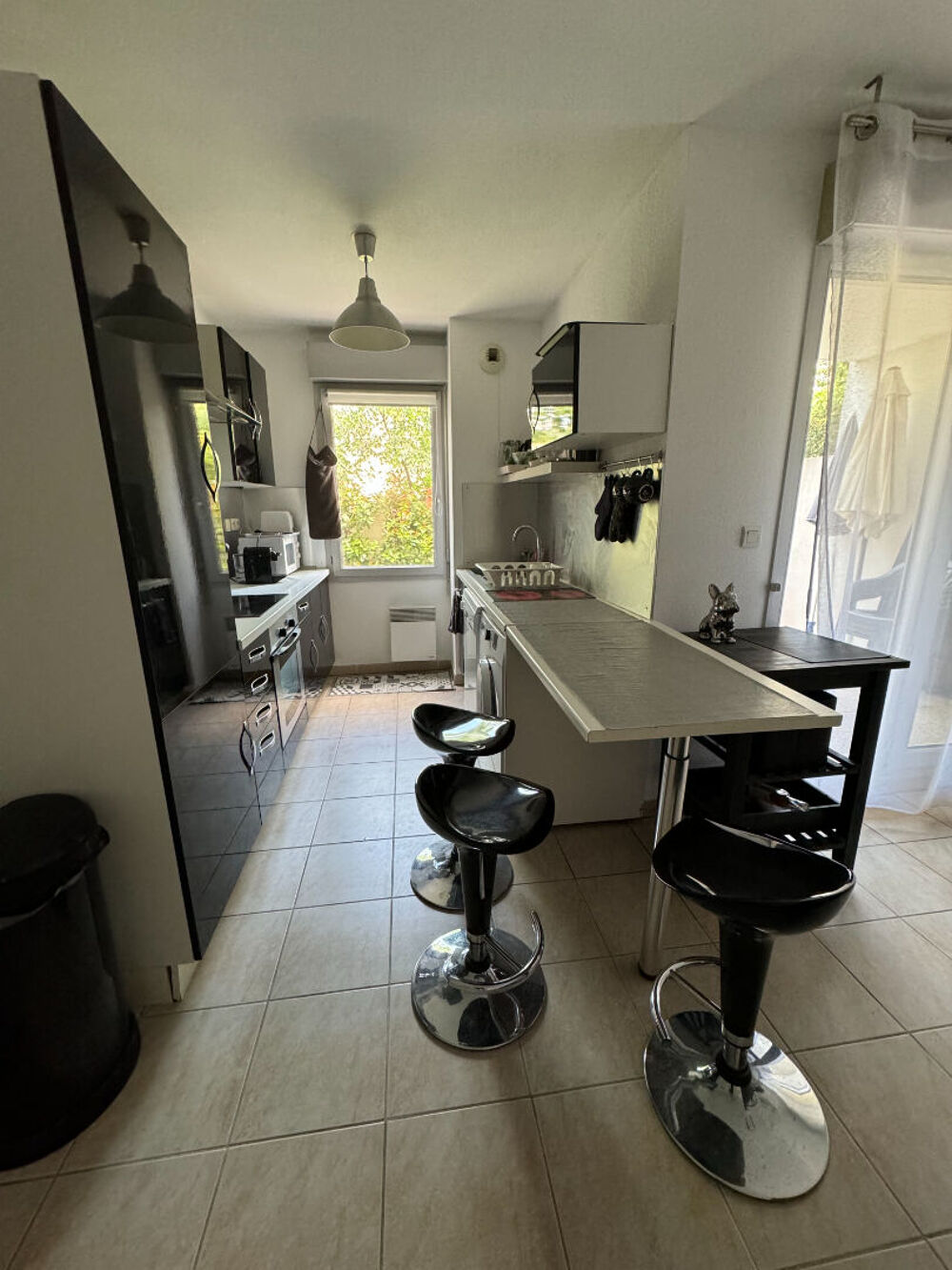 Location Appartement ST CHAMAS, APT T2  MEUBLE AVEC JARDIN ET PARKING Saint chamas