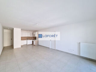  Appartement à louer 3 pièces 66 m²