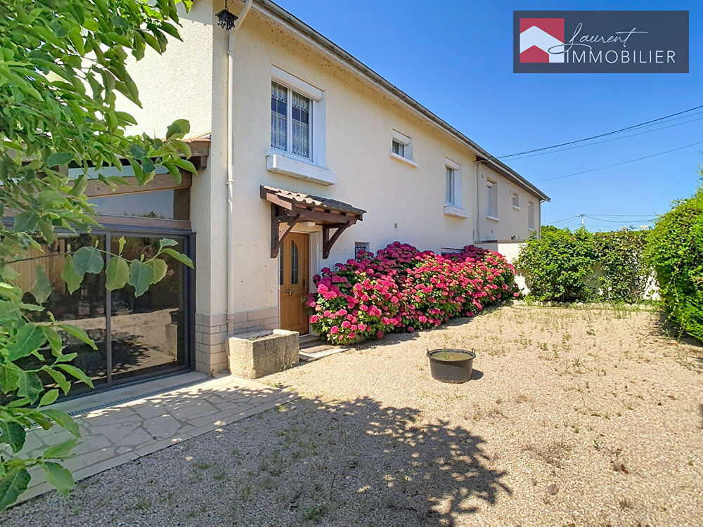 Maison sur deux niveaux, 3 chambres, fort potentiel - 71118 SAINT MARTIN BELLE ROCHE