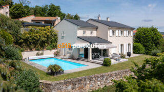  Villa  vendre 9 pices 250 m