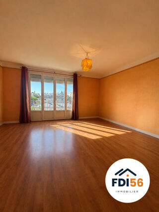 Vente Appartement GRAND T2 - 60m² - LORIENT CENTRE-VILLE DERNIER ÉTAGE BALCON  GARAGE & PARKING Lorient