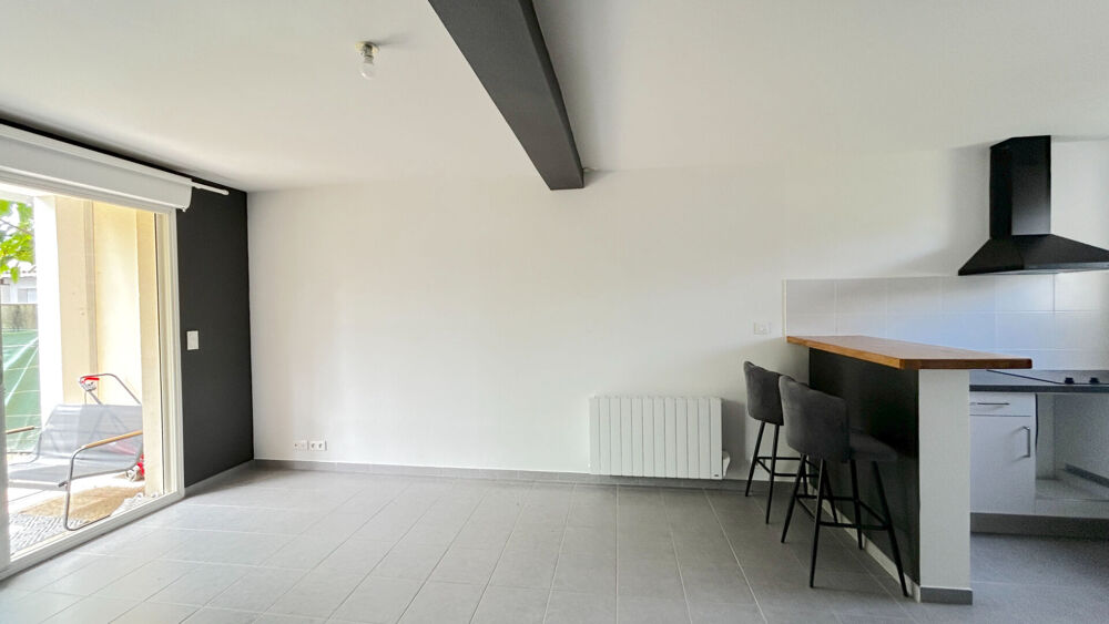 Location Appartement A LOUER APPARTEMENT DE TYPE 2 AVEC JARDIN - SECTEUR BLAYE Saint seurin de cursac