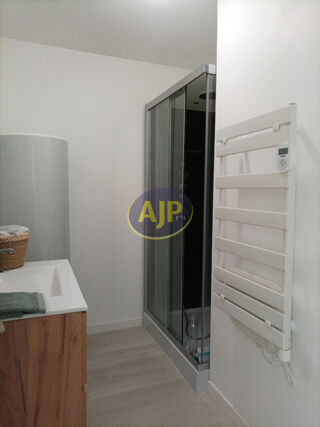  Appartement à louer 2 pièces 46 m²