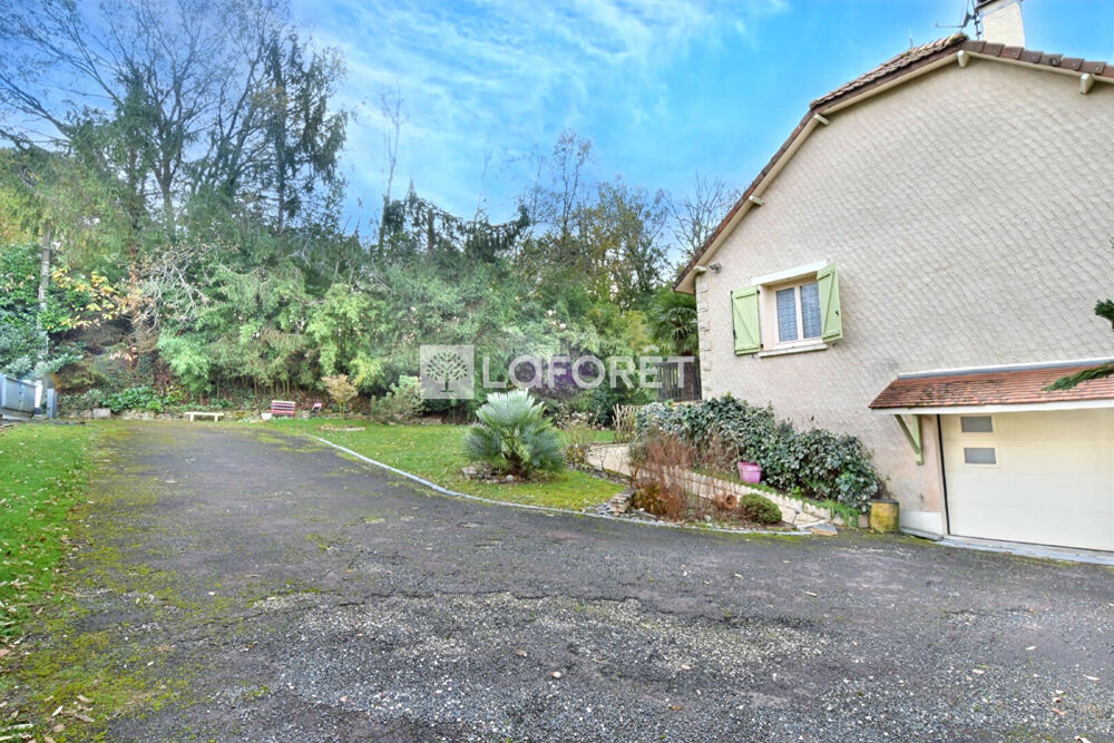 Maison familiale au calme avec jardin plat