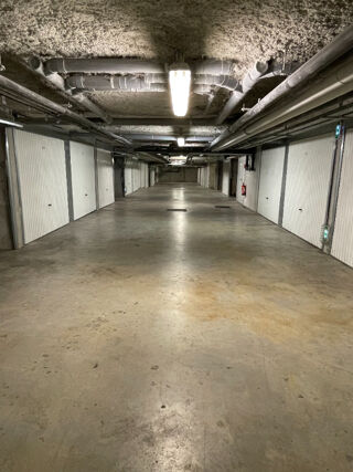  Parking / Garage  louer 12 m