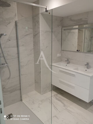  Appartement à louer 4 pièces 85 m²