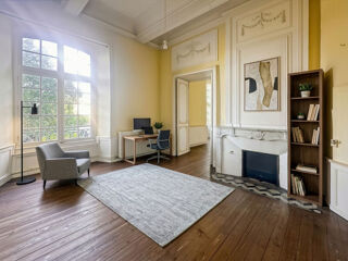  Appartement à louer 5 pièces 173 m²