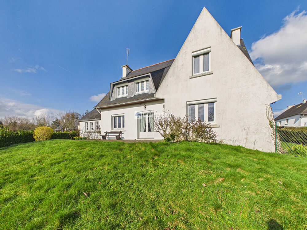 Maison Chateauneuf Du Faou 7 pièce(s) 153 m2 sur 1 224 m2 de terrain