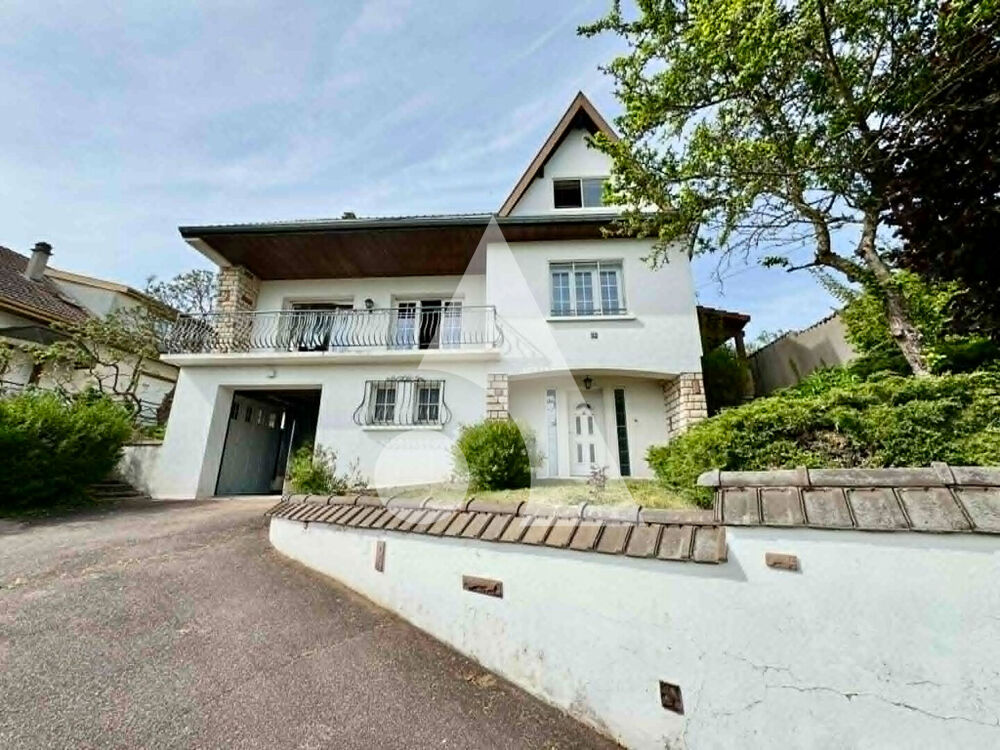 Vente Maison Maison Neufchateau 7 pièce(s) 180 m2 Neufchateau