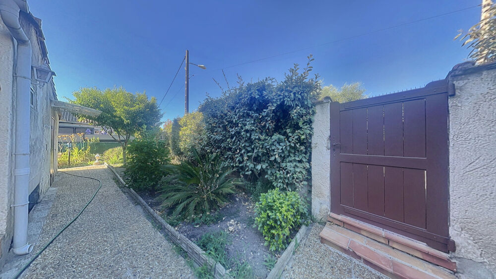 Vente Maison Maison Avignon 7 pièce(s) 123.30 m2 - CELLIER, GARAGE ET PISCINE Avignon