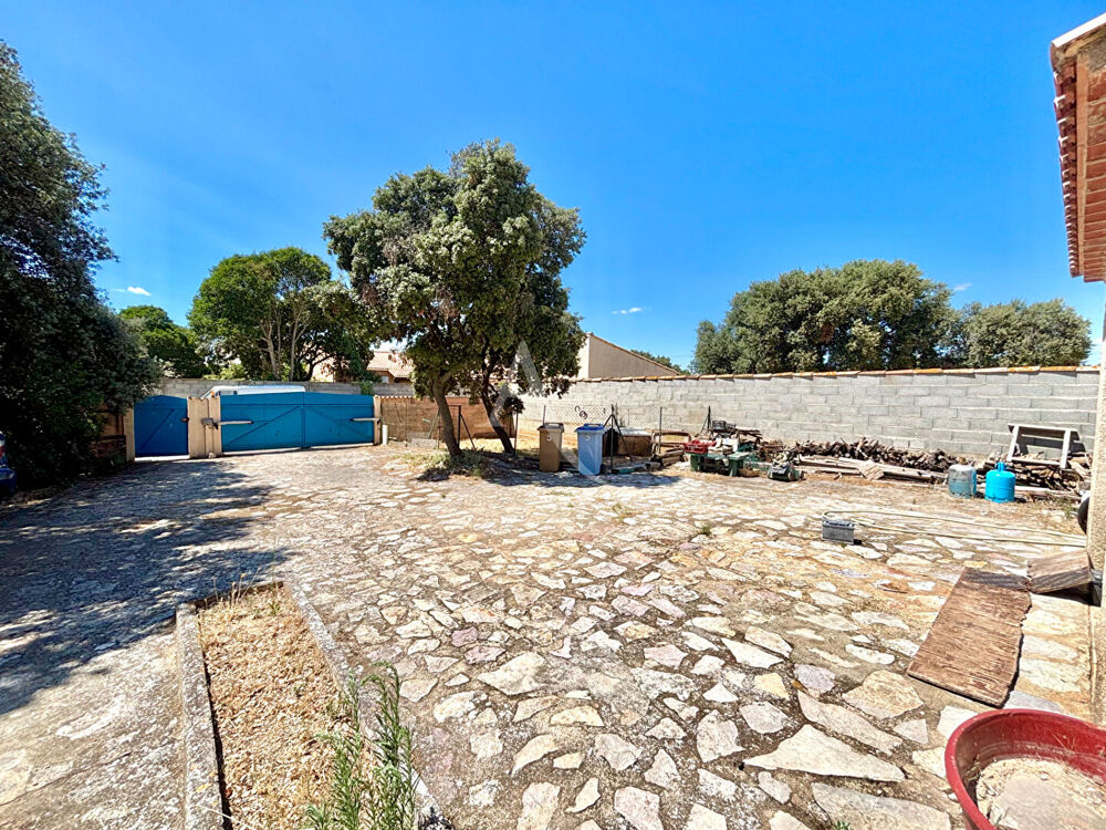 Villeveyrac, villa de 152m2 avec garage et piscine