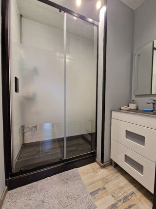  Appartement à louer 4 pièces 74 m²