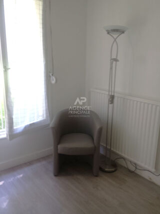 Appartement à louer 1 pièce 20 m² Versailles