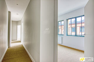 Vente Appartement Versailles Notre Dame  - Maison  5 pièces  131.60 m² au sol avec terrasse arborée de 33 m² Versailles
