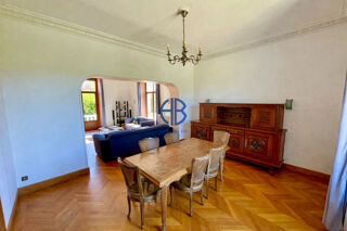  Villa à vendre 8 pièces 194 m²