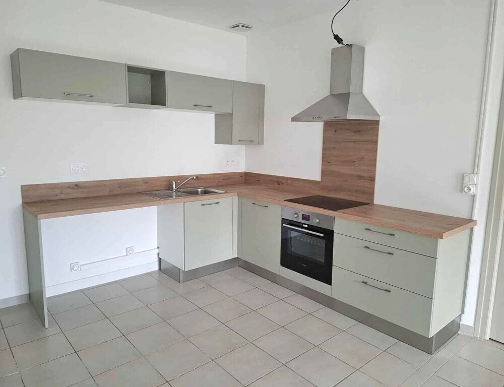Vente Maison Ensemble immobilier rénové Deux maisons et un garage loués, revenus immédiats Villeneuve de marsan