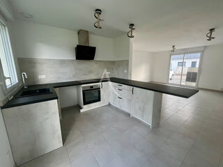  Maison à louer 4 pièces 91 m²