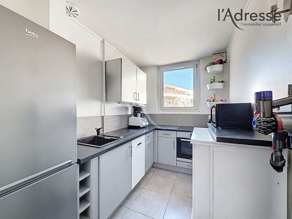 Vente Appartement NANTERRE/ Sadi Carnot - Appartement 2/3 pièces 51m² - Loggia 3m² - 1 Cave -1 Parking Nanterre