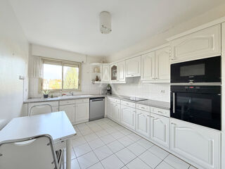  Appartement  vendre 4 pices 142 m