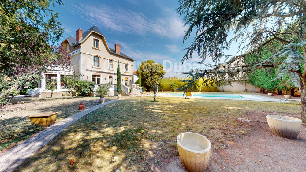 LE COTEAU - Maison de 300 m²