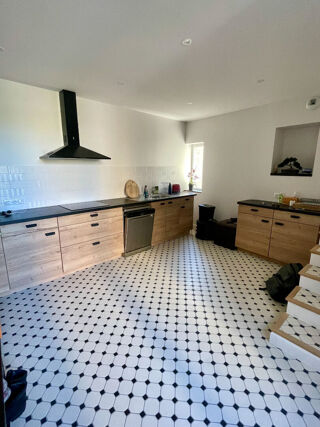  Appartement à louer 4 pièces 91 m²
