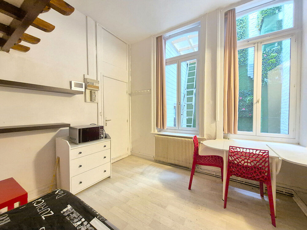 LILLE République: studio avec mezzanine