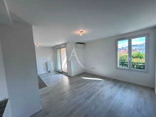  Appartement à louer 2 pièces 44 m²