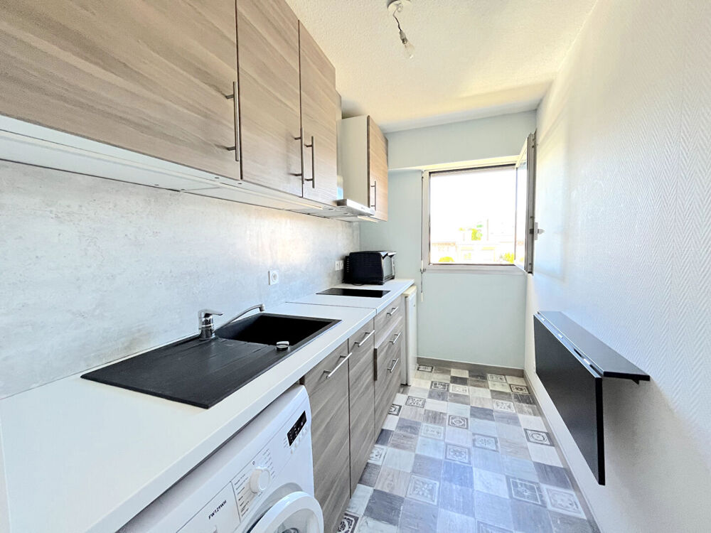 A LOUER APPARTEMENT 2 PIECES AVEC BALCON - SECTEUR BORDEAUX QUARTIER NANSOUTY